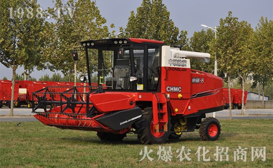     中聯(lián)收獲新疆4LZ-8B1全喂入谷物聯(lián)合收割機基本參數(shù)及產(chǎn)品特點！
